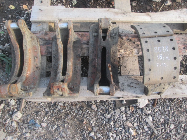 Колодка передняя ширина 150 мм вольво 1587447 1587445 1587443 1573150 1572039 Volvo F12 рессорная